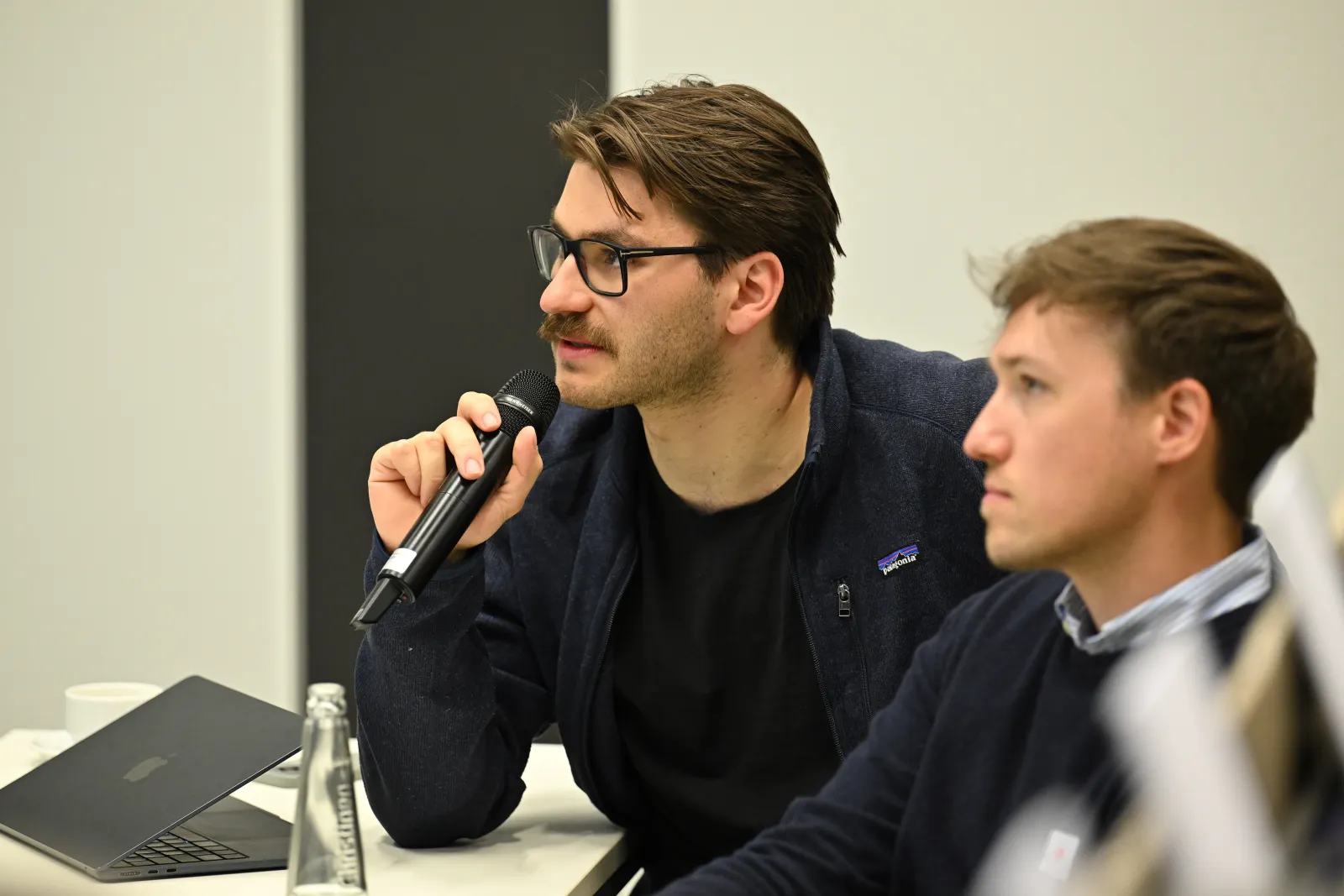 Wortmeldung aus dem Publikum im Diskussionsformat