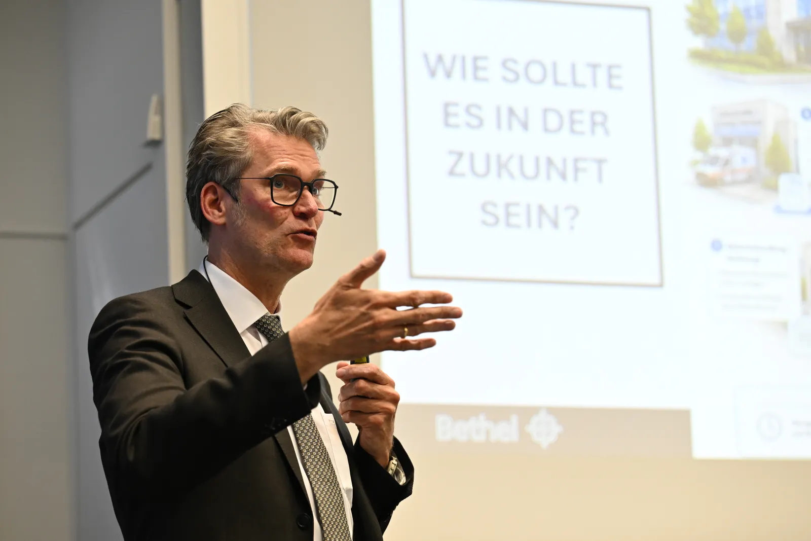 Vortrag zur KI-Strategie im Evangelischen Klinikum Bethel